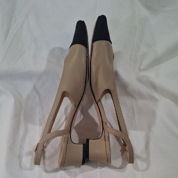 Vaneli Women's Cream and Black Heels Elegant Design Size 7 - Picture 5 of 10